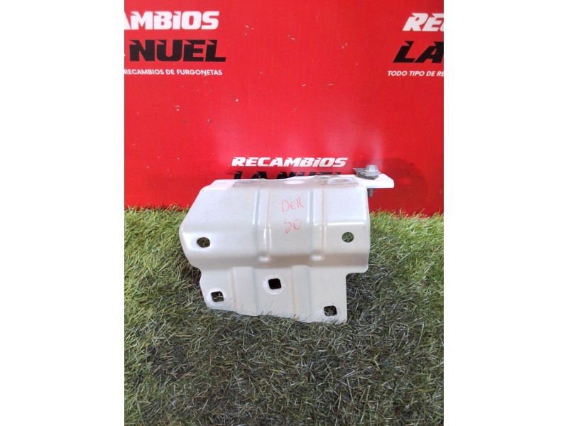 Recambio de soporte guardabarro derecho para renault kangoo iii monospace blue dci 95 (kjab) referencia OEM IAM 641349767R  