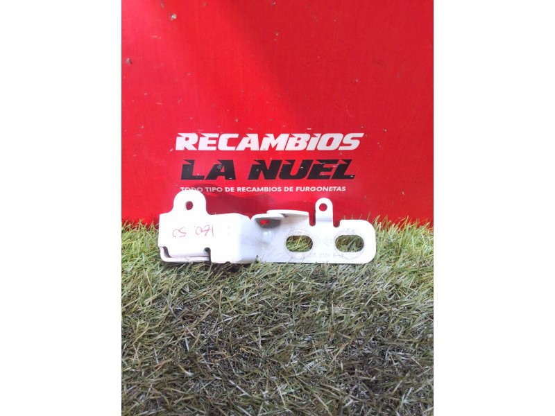 Recambio de soporte guardabarro izquierdo para renault kangoo iii monospace blue dci 95 (kjab) referencia OEM IAM 622352184R  