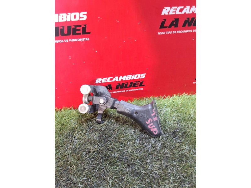 Recambio de rodillo puerta corredera derecha alta para fiat ducato furgoneta (250_) 130 multijet 2,3 d referencia OEM IAM D861  