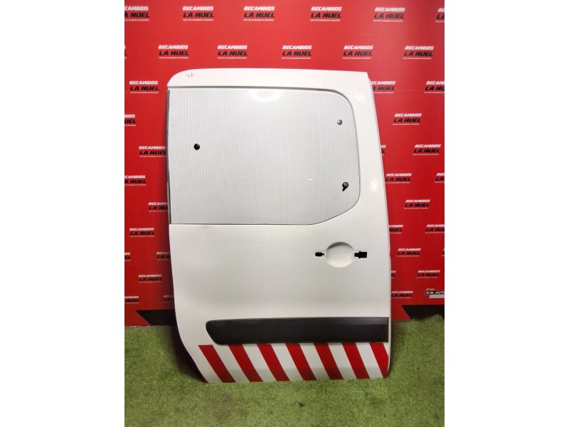 Recambio de puerta lateral corredera derecha para peugeot partner furgoneta/monovolumen 1.6 hdi / bluehdi 75 referencia OEM IAM 