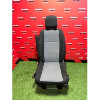 ASIENTO DELANTERO IZQUIERDO 