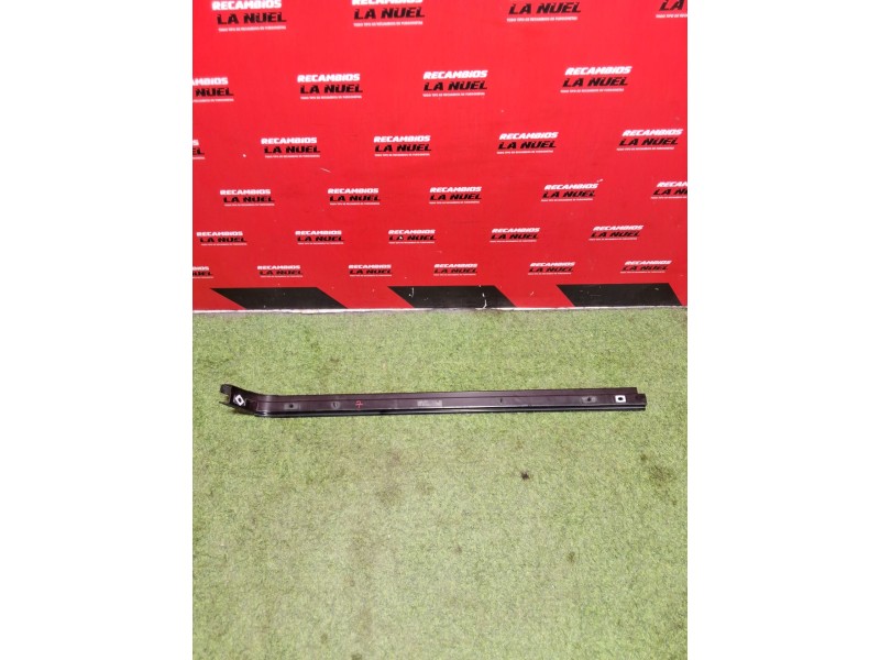 Recambio de soporte puerta corredera para nissan nv300 camper michelangelo dci cat referencia OEM IAM 777603037R  