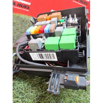 Recambio de caja reles / fusibles para opel combo furgoneta/monovolumen (k9) 1.5 d referencia OEM IAM 9804848580  