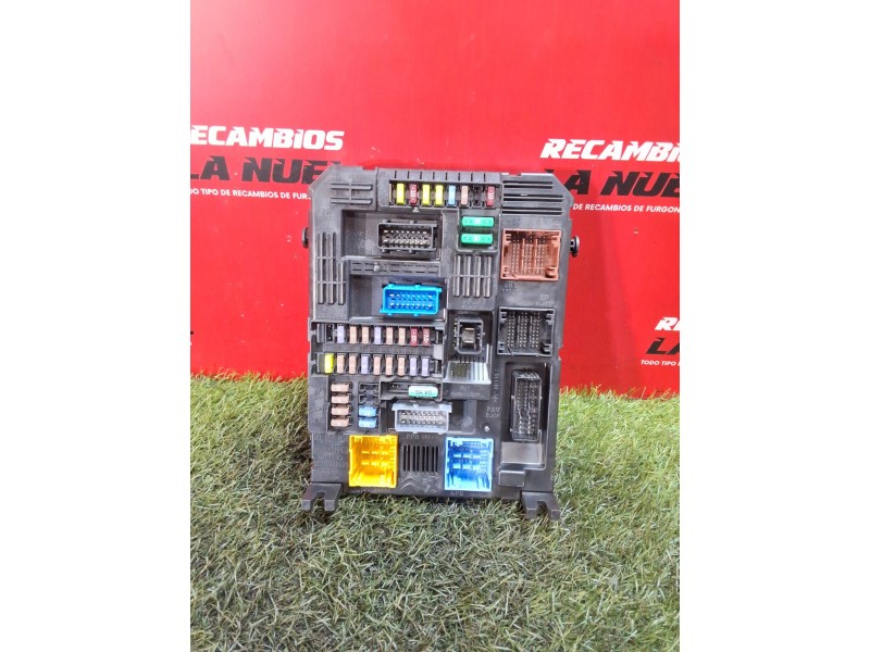 Recambio de caja reles para opel combo furgoneta/monovolumen (k9) 1.5 d referencia OEM IAM 9832880280  