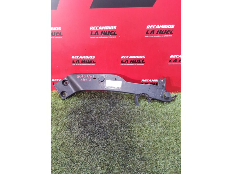 Recambio de soporte faro derecho para peugeot partner furgoneta/monovolumen (k9) 1.5 bluehdi 100 referencia OEM IAM 9830521680  