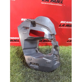 Recambio de embellecedor faro antiniebla delantero derecho para opel vivaro furgón l express cdti dpf referencia OEM IAM AA37436