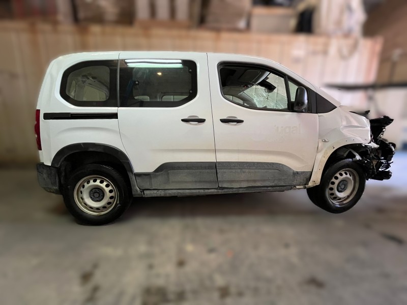 Recambio de caja cambios para peugeot rifter 1.5 bluehdi 100 referencia OEM IAM 20V260 1615336280 