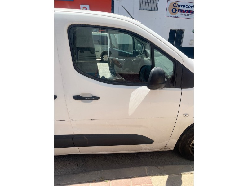 Recambio de puerta delantera derecha para peugeot partner furgoneta/monovolumen (k9) 1.5 bluehdi 100 referencia OEM IAM 98434889