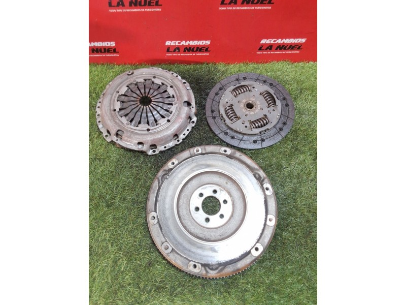Recambio de kit embrague para peugeot rifter 1.5 bluehdi 100 referencia OEM IAM   
