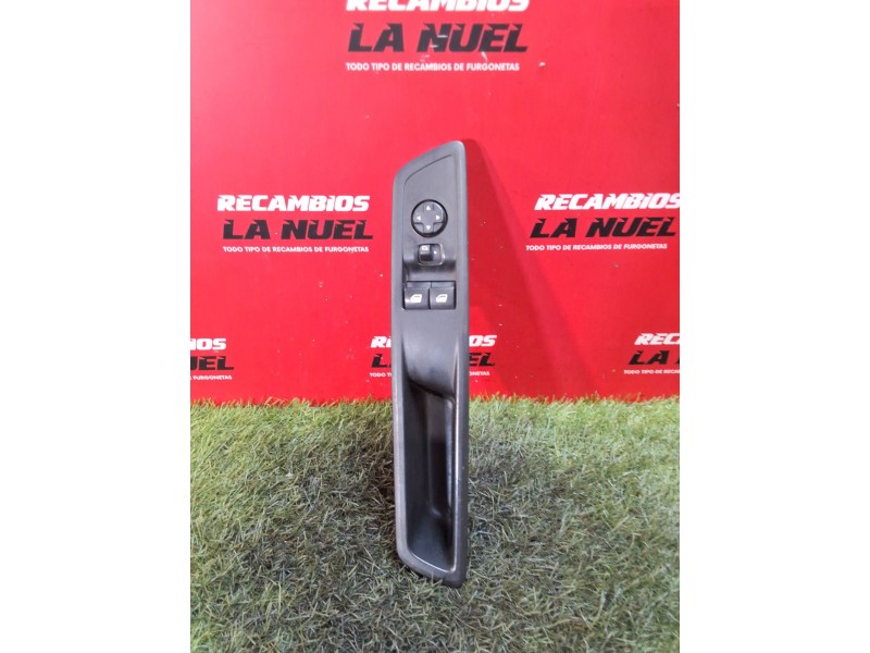 Recambio de mando elevalunas delantero izquierdo para citroën jumpy iii furgoneta (v_) 1.5 bluehdi 120 referencia OEM IAM 981444
