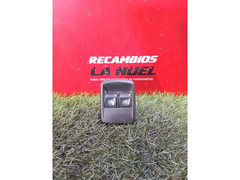 Recambio de mando elevalunas delantero izquierdo para renault trafic iii furgoneta (fg_) 2.0 dci 130 (fgmy) referencia OEM IAM 2