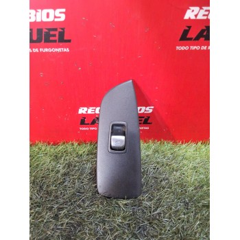 MANDO ELEVALUNAS DELANTERO DERECHO A4477271028 A2059051513 