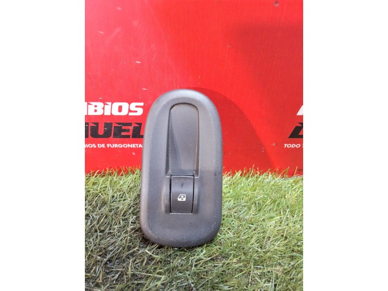 Recambio de mando elevalunas delantero derecho para renault master iii furgoneta (fv) 2.3 dci 125 fwd (fv0c, fv0d, fv0g, fv0h, f