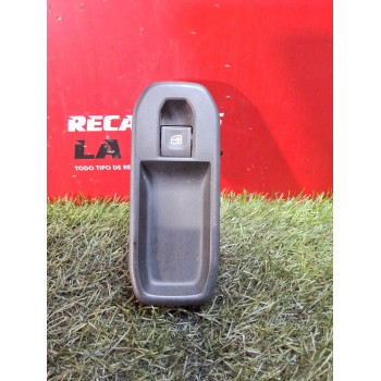 MANDO ELEVALUNAS DELANTERO DERECHO 809609000R 