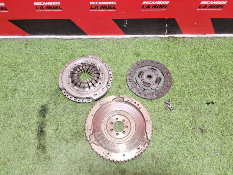 Recambio de kit embrague para dacia dokker furgoneta/monovolumen 1.5 dci (feaj) referencia OEM IAM 7711368167  