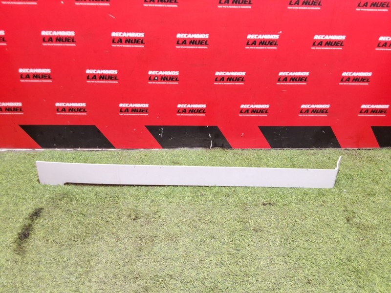 Recambio de moldura puerta corredera derecha para peugeot expert furgoneta (v_) 2.0 bluehdi 120 referencia OEM IAM 9808384080  