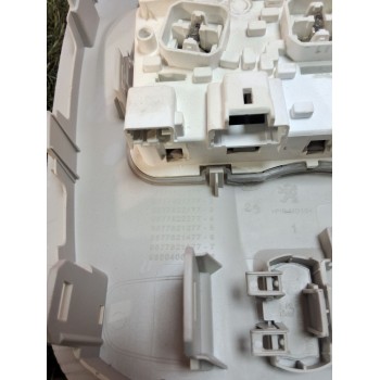 Recambio de luz interior techo para peugeot expert furgoneta (v_) 2.0 bluehdi 120 referencia OEM IAM 9677821577 9677821777 