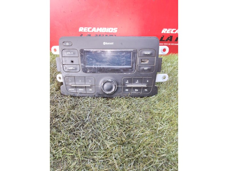 Recambio de radio cd para dacia dokker furgoneta/monovolumen 1.5 dci (feaj) referencia OEM IAM 281154759R  