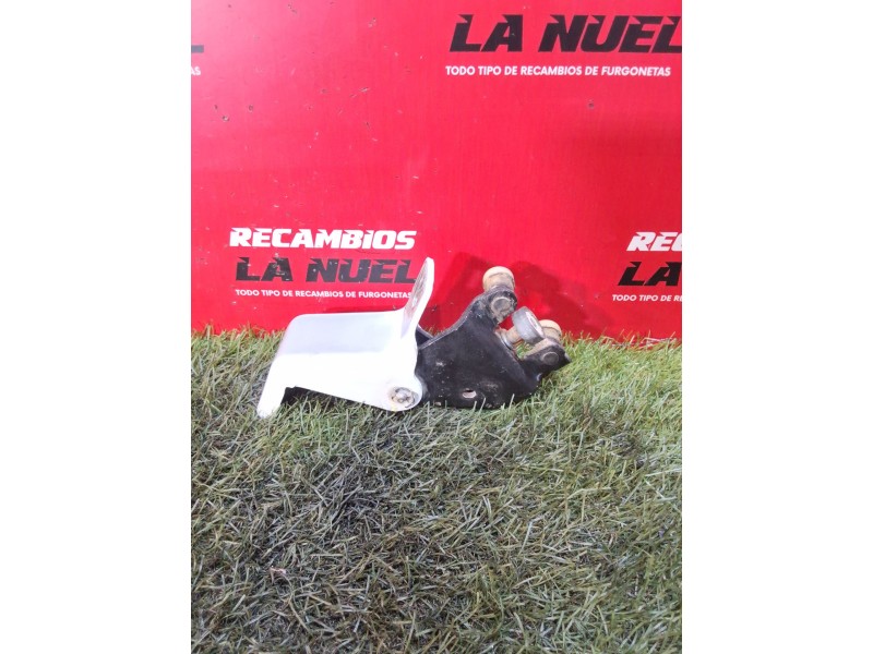 Recambio de rodillo puerta corredera derecha para dacia dokker furgoneta/monovolumen 1.5 dci (feaj) referencia OEM IAM   