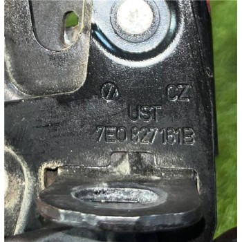 CERRADURA PUERTA TRASERA IZQUIERDA 7E0827161B 
