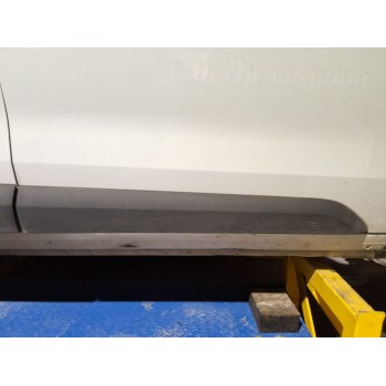 Recambio de moldura puerta delantera derecha para renault express furgón/monospace 1.3 tce 100 (f6ma) referencia OEM IAM 8018671