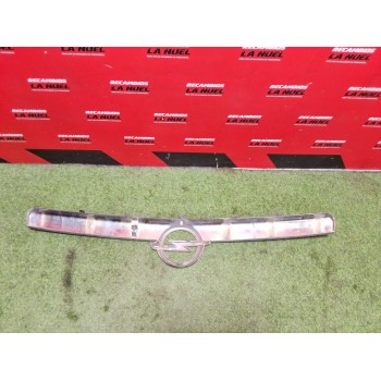 Recambio de calandria para opel movano b furgón/combi fg. l1h1 2,8t cdti referencia OEM IAM 0001037987  