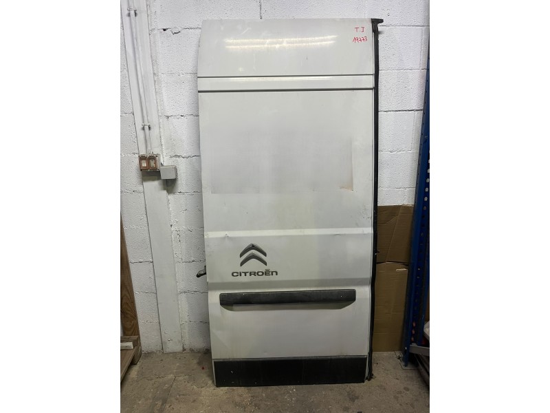 Recambio de puerta trasera izquierda para citroën jumper iii furgoneta 2.2 hdi 130 referencia OEM IAM 1612597580 53367587 136274