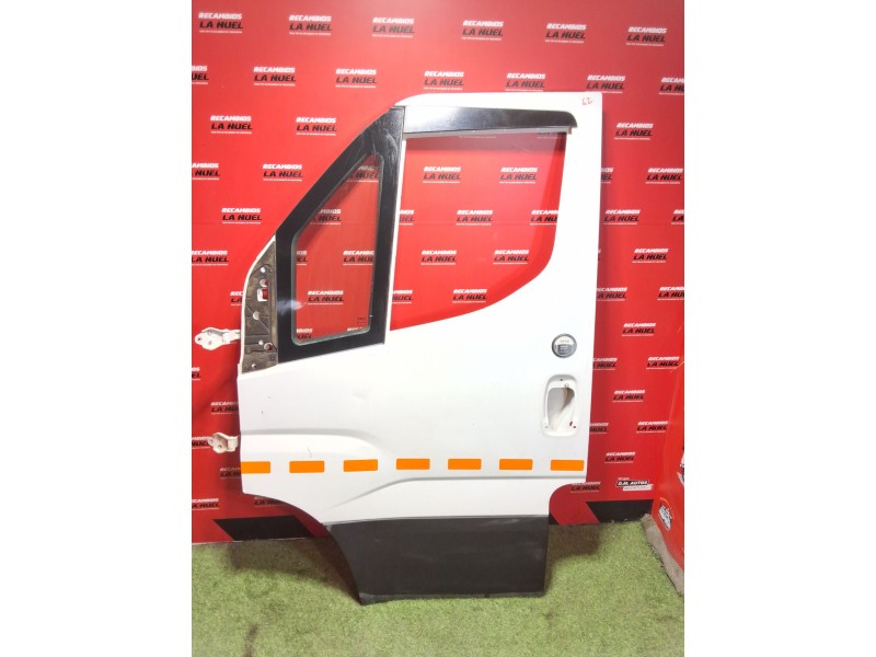 Recambio de puerta delantera izquierda para iveco daily vi furgoneta 33s12, 35s12, 35c12 referencia OEM IAM 5801489558  