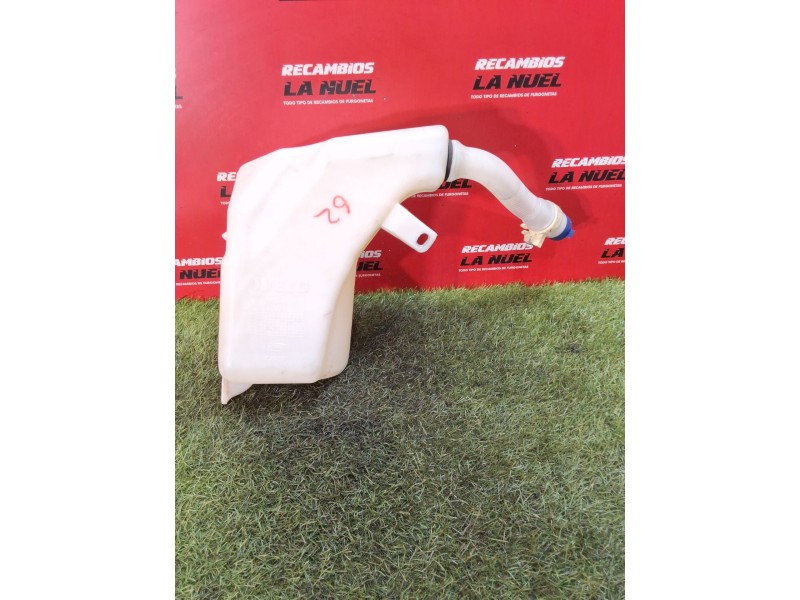 Recambio de deposito limpia para iveco daily vi furgoneta 33s12, 35s12, 35c12 referencia OEM IAM 03801895  