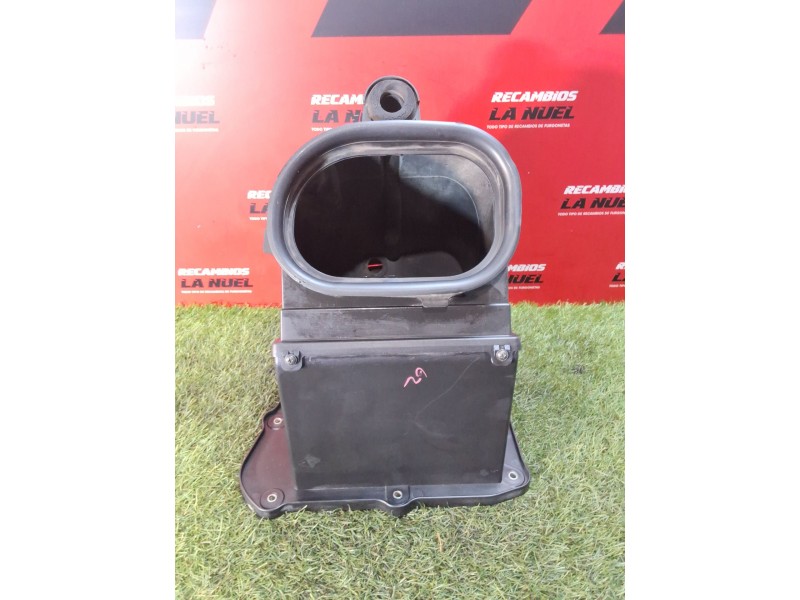 Recambio de canalizacion entrada aire para iveco daily vi furgoneta 33s12, 35s12, 35c12 referencia OEM IAM 5801562852  