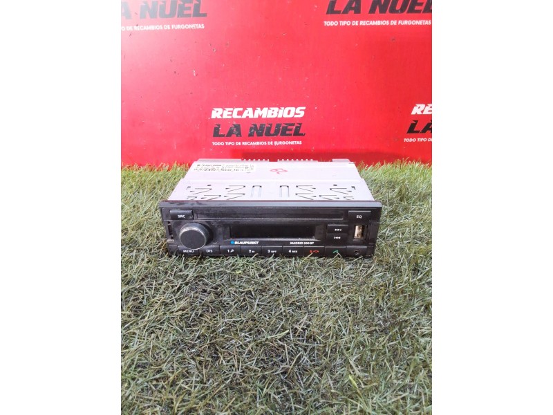 Recambio de radio cd para iveco daily vi furgoneta 33s12, 35s12, 35c12 referencia OEM IAM   