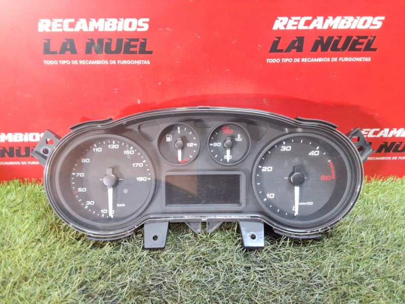 Recambio de cuadro instrumentos para iveco daily vi furgoneta 33s12, 35s12, 35c12 referencia OEM IAM 5802036581 A2C10356800 