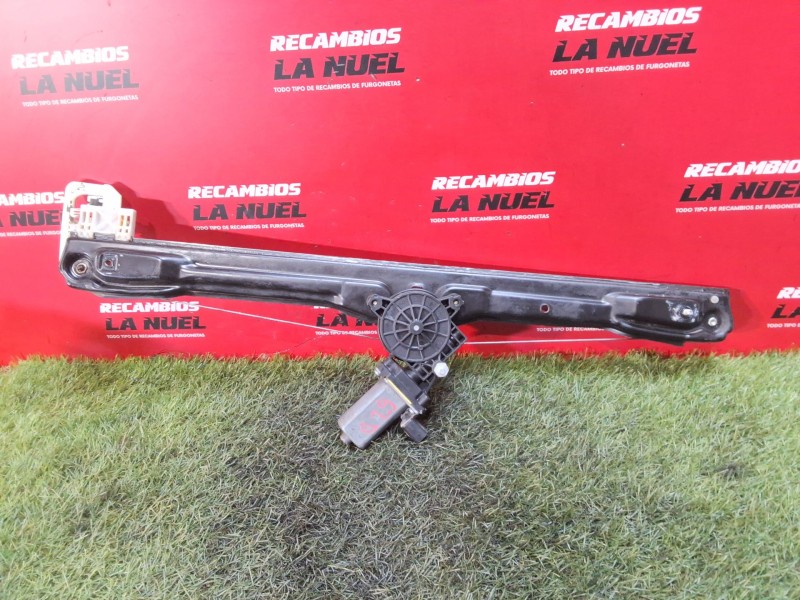 Recambio de mecanismo elevalunas delantero derecho para iveco daily vi furgoneta 33s12, 35s12, 35c12 referencia OEM IAM 58019010