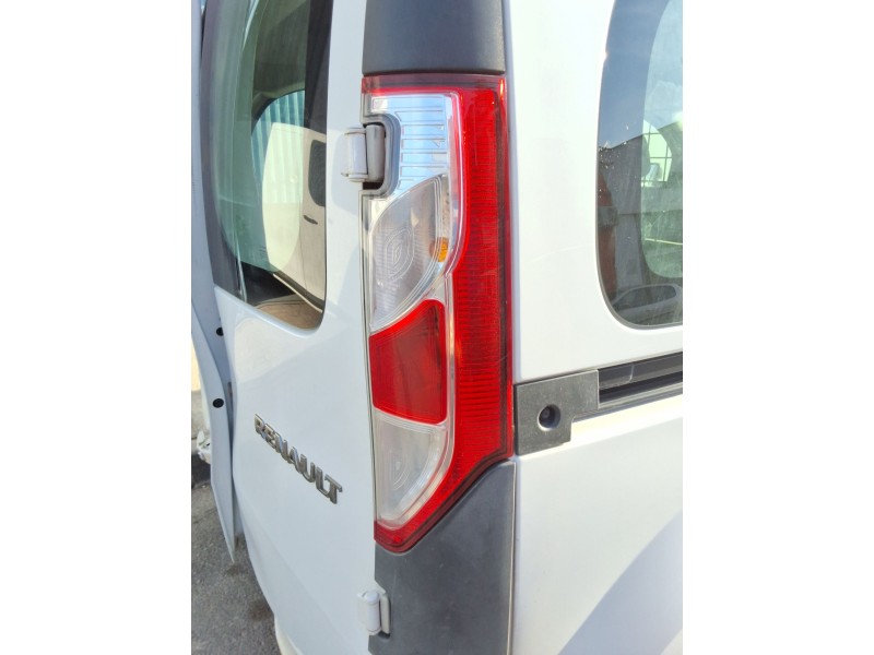 Recambio de piloto lateral derecho para renault kangoo / grand kangoo ii (kw0/1_) 1.5 dci 80 (kw15) referencia OEM IAM 820025768