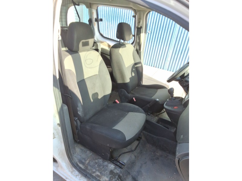 Recambio de asiento delantero derecho para renault kangoo / grand kangoo ii (kw0/1_) 1.5 dci 80 (kw15) referencia OEM IAM   