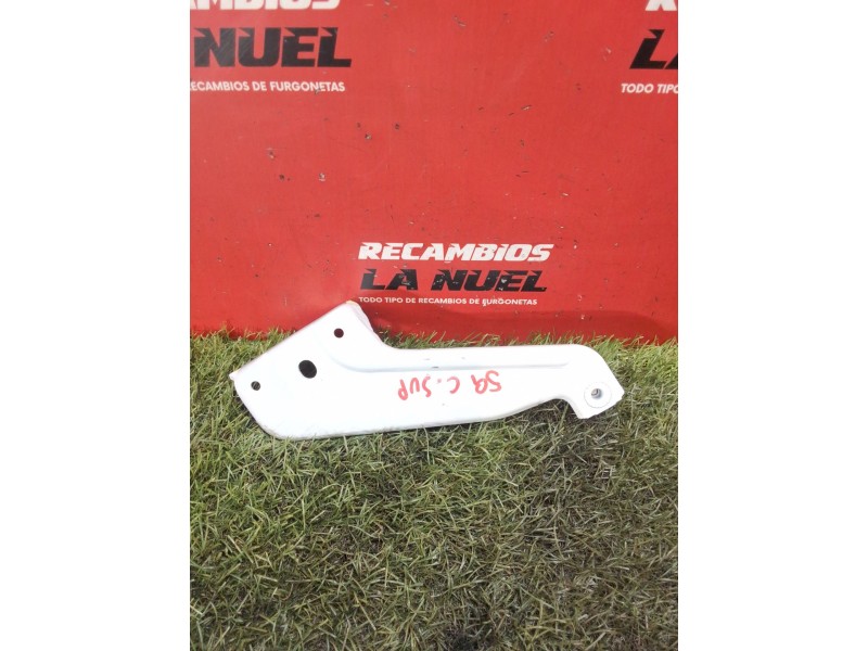 Recambio de rodillo puerta corredera derecha alta para renault express furgón/monospace 1.3 tce 100 (f6ma) referencia OEM IAM 77