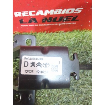 Recambio de rodillo puerta corredera derecha para opel zafira life autobús (k0) 2.0 referencia OEM IAM 9839367880  