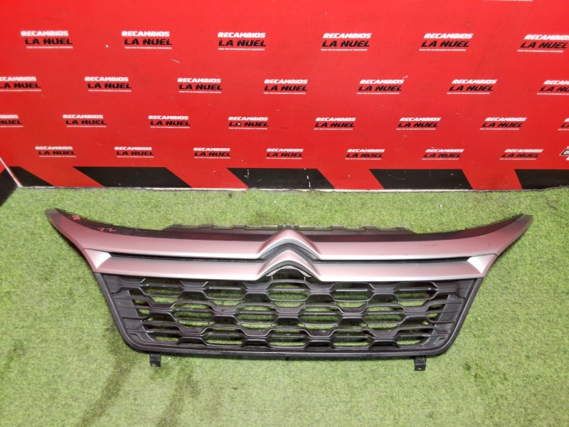 Recambio de calandria para citroën jumper iii furgoneta 2.2 bluehdi 140 referencia OEM IAM 1315804070  