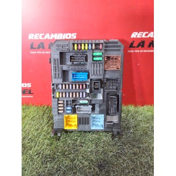 Recambio de caja reles / fusibles para opel zafira life autobús (k0) 2.0 referencia OEM IAM 9810295780  