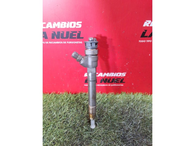 Recambio de inyector para nissan nv300 camper michelangelo dci cat referencia OEM IAM 0445110546 8Z8TWNX 9392506084507614