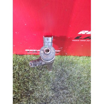 Recambio de inyector para nissan nv300 camper michelangelo dci cat referencia OEM IAM 0445110546 9392103259081928 