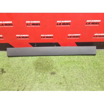 Recambio de molduras traseras para opel zafira life autobús (k0) 2.0 referencia OEM IAM 98102353ZD 156127610 