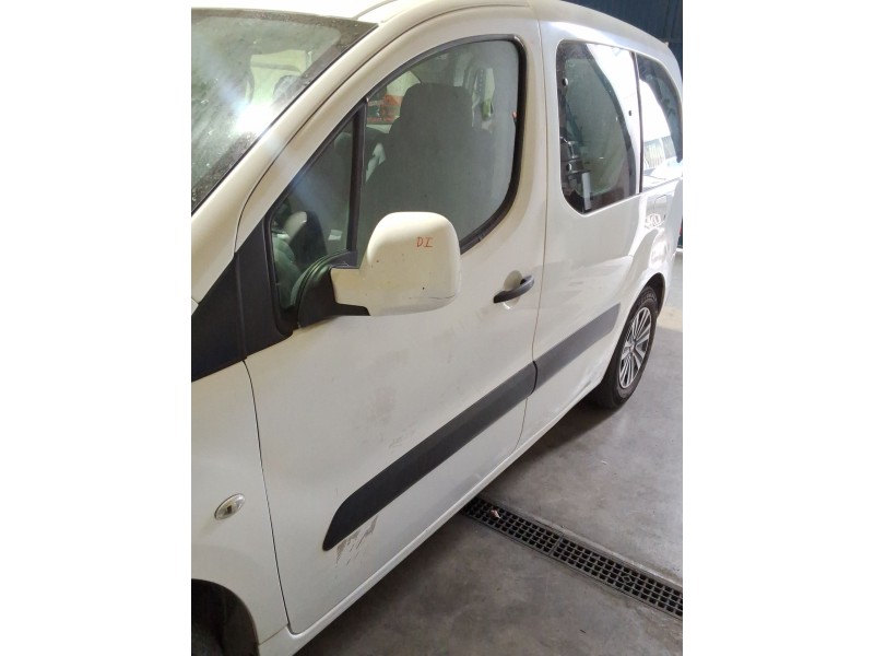 Recambio de puerta delantera izquierda para peugeot partner tepee 1.6 hdi 90 referencia OEM IAM 9002Z3  