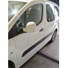Recambio de puerta delantera izquierda para peugeot partner tepee 1.6 hdi 90 referencia OEM IAM 9002Z3  