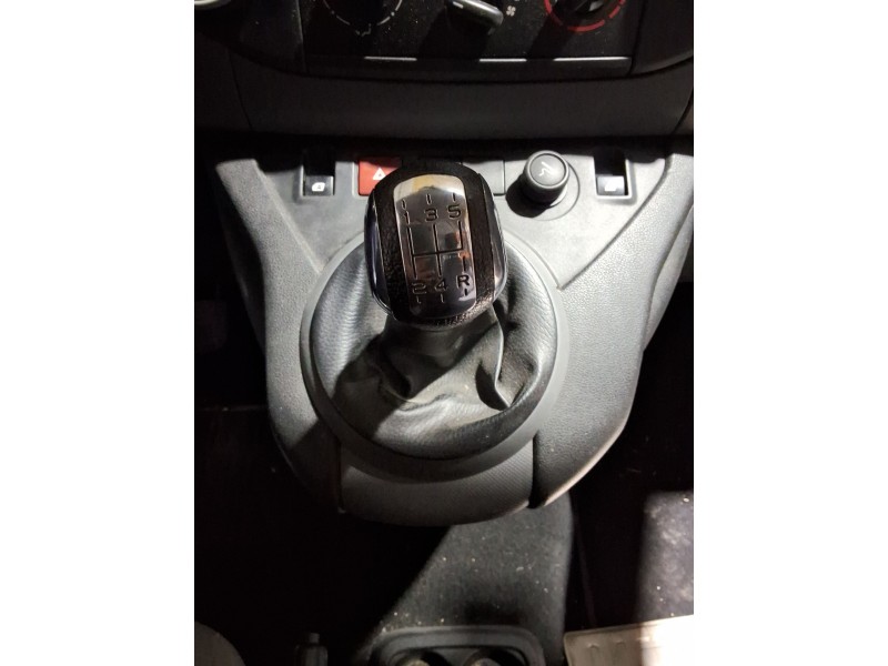 Recambio de palanca cambio para peugeot partner tepee 1.6 hdi 90 referencia OEM IAM 2400KF  