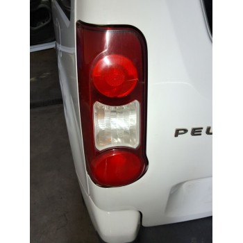 Recambio de piloto trasero izquierdo para peugeot partner tepee 1.6 hdi 90 referencia OEM IAM 6350FJ  