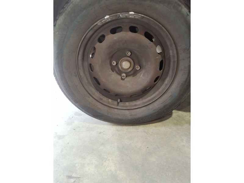 Recambio de llanta trasera derecha para peugeot partner tepee 1.6 hdi 90 referencia OEM IAM 5401S6  