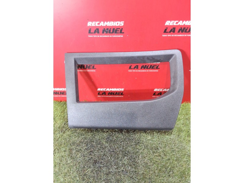 Recambio de moldura para opel vivaro c furgoneta (k0) 2.0 referencia OEM IAM   