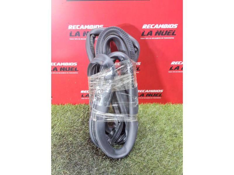 Recambio de gomas contorno puerta para opel vivaro c furgoneta (k0) 2.0 referencia OEM IAM 9806514880  
