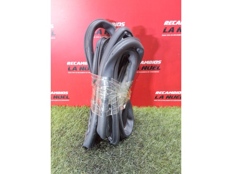 Recambio de gomas contorno puerta para opel vivaro c furgoneta (k0) 2.0 referencia OEM IAM 9808414780  